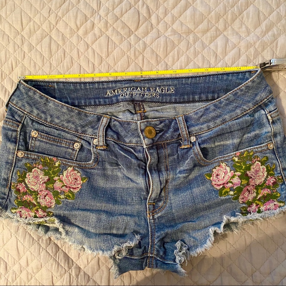 American Eagle embroidered denim cutoff shorts 6